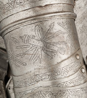 Lot 117 - A FINE AND IMPORTANT NORTH ITALIAN ENGRAVED THREE-QUARTER CUIRASSIER ARMOUR, CIRCA 1620-30