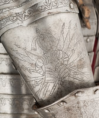 Lot 117 - A FINE AND IMPORTANT NORTH ITALIAN ENGRAVED THREE-QUARTER CUIRASSIER ARMOUR, CIRCA 1620-30