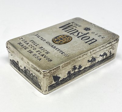Lot 40 - AN IRAQI NIELLO DECORATED CIGARETTE BOX, BAGHDAD, CIRCA 1960