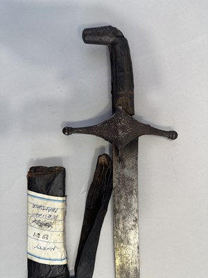 Lot 328 - AN INDO-PERSIAN SWORD (SHAMSHIR), 18TH/EARLY 19TH CENTURY