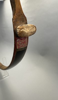 Lot 91 - A CHINESE COMPOSITE BOW, QING DYNASTY, 19TH/20TH CENTURY, PROBABLY FOR A TIBETAN CLIENT