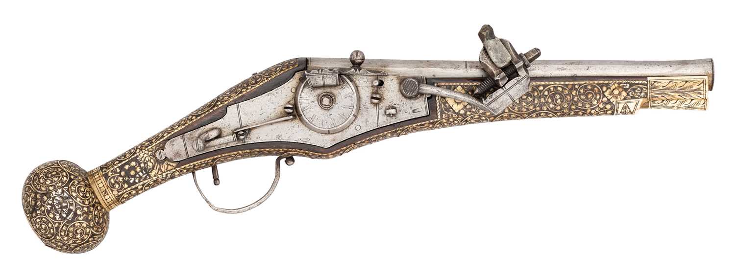 Lot 218 - A RARE 20 BORE NORTH GERMAN WHEEL-LOCK ‘PUFFER’ PISTOL, CIRCA 1590, PROBABLY BRUNSWICK