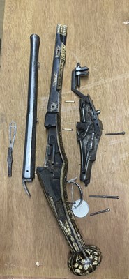 Lot 219 - A RARE 20 BORE NORTH GERMAN WHEEL-LOCK ‘PUFFER’ PISTOL, CIRCA 1575