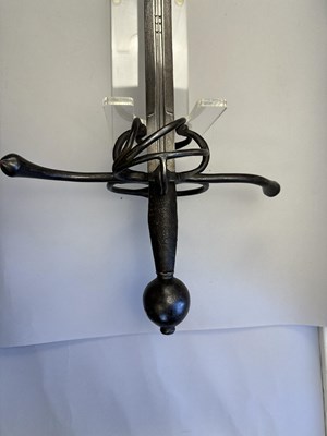 Lot 136 - A GERMAN MILITARY BROADSWORD, CIRCA 1580-90
