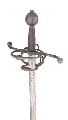 Lot 136 - A GERMAN MILITARY BROADSWORD, CIRCA 1580-90