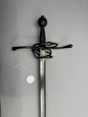 Lot 136 - A GERMAN MILITARY BROADSWORD, CIRCA 1580-90