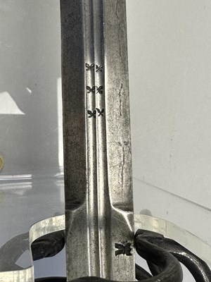 Lot 136 - A GERMAN MILITARY BROADSWORD, CIRCA 1580-90