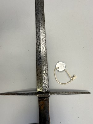 Lot 135 - A GERMAN SWORD, 15TH CENTURY