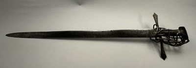 Lot 154 - A NORTH GERMAN MILITARY BROADSWORD (TESSAK), CIRCA 1600-40