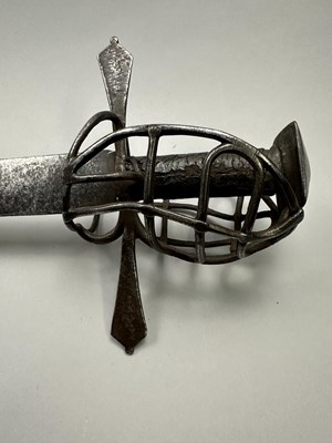 Lot 154 - A NORTH GERMAN MILITARY BROADSWORD (TESSAK), CIRCA 1600-40