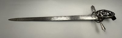 Lot 154 - A NORTH GERMAN MILITARY BROADSWORD (TESSAK), CIRCA 1600-40