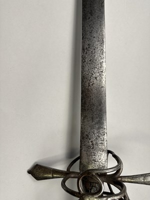 Lot 154 - A NORTH GERMAN MILITARY BROADSWORD (TESSAK), CIRCA 1600-40