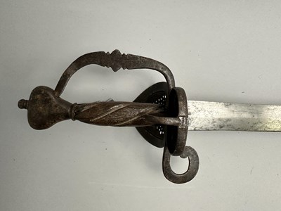 Lot 167 - A SWEDISH MILITARY SWORD, CIRCA 1620-30