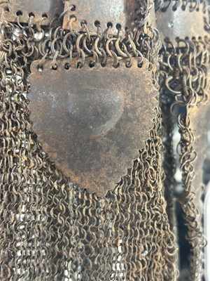 Lot 76 - A RARE INDIAN MAIL AND PLATE HELMET (TOP), 17TH/18TH CENTURY