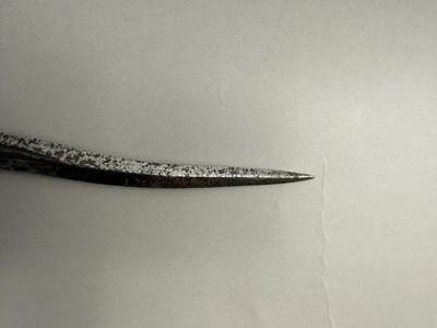 Lot 55 - A SOUTH INDIAN DAGGER (CHILANUM), 15TH/16TH CENTURY, POSSIBLY MADRAS