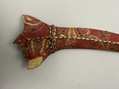 Lot 55 - A SOUTH INDIAN DAGGER (CHILANUM), 15TH/16TH CENTURY, POSSIBLY MADRAS