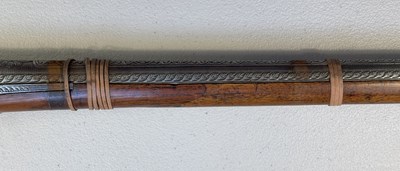 Lot 86 - AN 18 BORE NORTH INDIAN MATCHLOCK GUN, LATE 18TH/19TH CENTURY, JAIPUR, RAJASTHAN