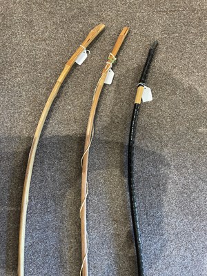Lot 587 - THREE SIGNED JAPANESE BOWS, 20TH CENTURY