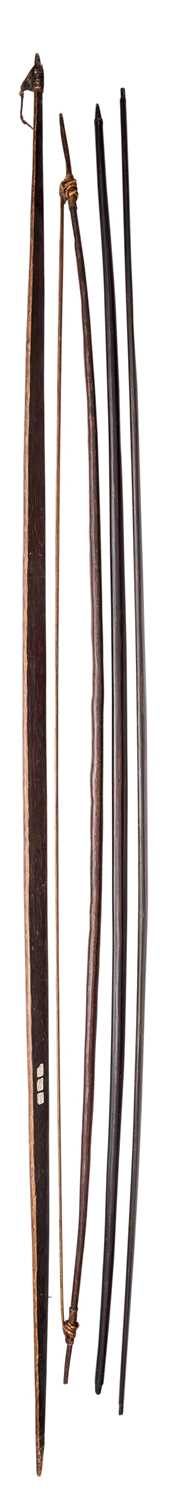 Lot 41 - FOUR BOWS FROM PAPUA NEW GUINEA, 19TH/20TH CENTURY