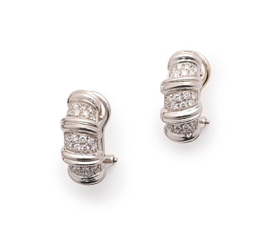 Lot 806 - PAIR OF DIAMOND EARRINGS