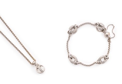 Lot 805 - GARRARD & CO: DIAMOND DEMI PARURE