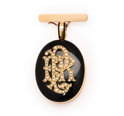 Lot 601 - VICTORIAN, GOLD, ENAMEL AND SPLIT-PEARL MOURNING LOCKET, 1890s