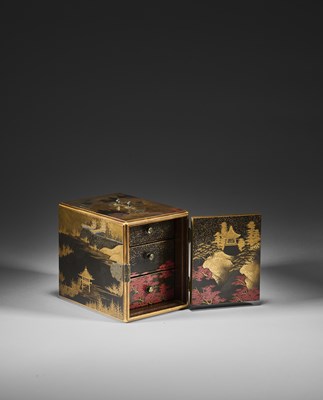 Lot 150 - A JAPANESE LACQUER KODANSU, EDO PERIOD, 19TH CENTURY