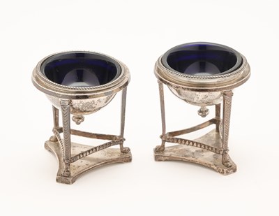 Lot 568 - A PAIR OF VICTORIAN SILVER SALT CELLARS, S. SMITH & SON, LONDON, 1869