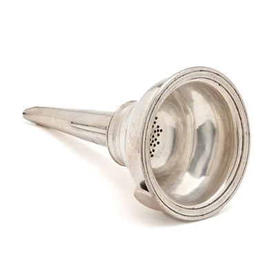 Lot 151 - A VICTORIAN SILVER WINE FUNNEL, EDWARD BARNARD & SONS, LONDON, 1842