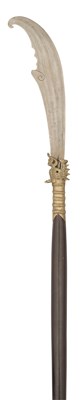 Lot 94 - A VIETNAMESE GLAIVE (YAN YUE DAO), QING DYNASTY, 19TH CENTURY