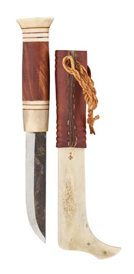 Lot 713 - A SAMI REINDEER HORN KNIFE BY BILL ÖBERG, 20TH CENTURY