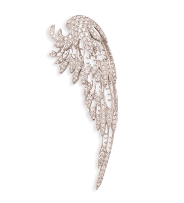 Lot 822 - DIAMOND BROOCH