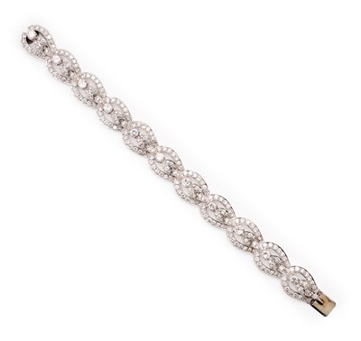 Lot 679 - DIAMOND BRACELET, 1950s