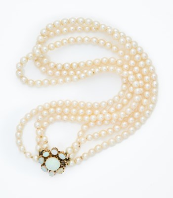 Lot 366 - CULTURED PEARL AND OPAL NECKLACE
