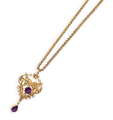 Lot 616 - GOLD, AMETHYST AND HALF-PEARL BROOCH/PENDANT, 1900s