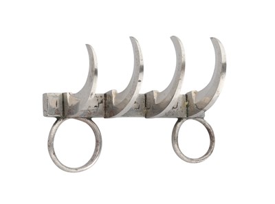 Lot 634 - AN INDIAN IRON 'TIGER-CLAW' (BAGH NAKH), POSSIBLY 18TH/19TH CENTURY