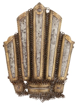 Lot 671 - A NORTH INDIAN ARM GUARD (DASTANA), 17TH/18TH CENTURY, PROBABLY SIND