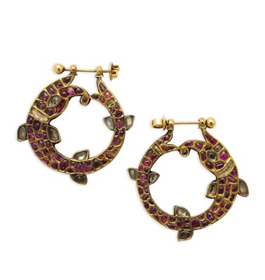 Lot 612 - PAIR OF INDIAN FOILED STONE MAKARA HEAD EARRINGS, 1890s
