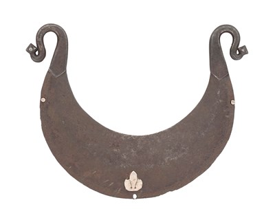 Lot 647 - AN UNUSUAL SOUTH INDIAN IRON CRESCENT, 18TH/19TH CENTURY, POSSIBLY MYSORE