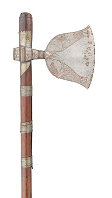 Lot 645 - A SOUTH INDIAN AXE (PHARASA), PROBABLY 17TH/18TH CENTURY, MADRAS, TAMIL NADU