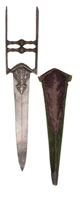 Lot 615 - A SOUTH INDIAN KATAR, 18TH CENTURY