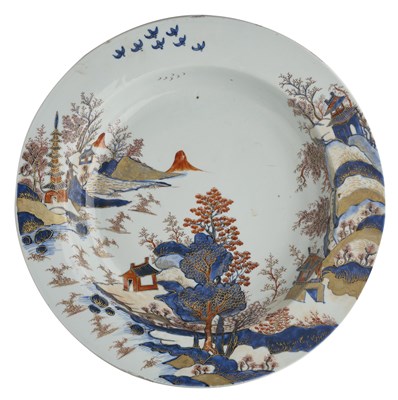 Lot 26 - A LARGE CHINESE IMARI BASIN, 18TH CENTURY