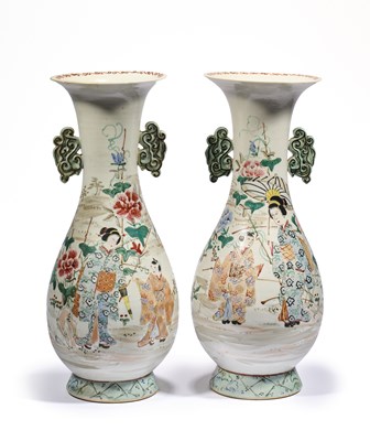 Lot 172 - A PAIR OF JAPANESE VASES, 20TH CENTURY