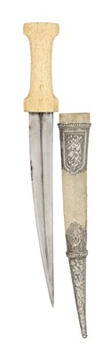 Lot 16 - A PERSIAN DAGGER, QAJAR, EARLY 19TH CENTURY