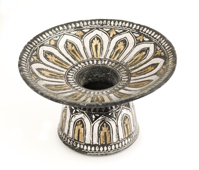 Lot 205 - A BIDRI SPITTOON, DECCAN, INDIA, 18TH CENTURY