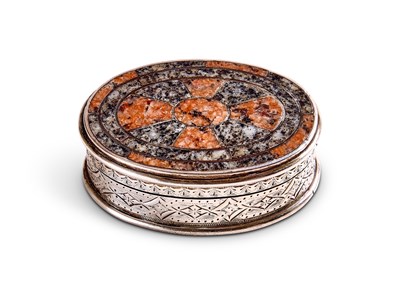 Lot 251 - A GRANITE-MOUNTED SILVER SMALL BOX, UNMARKED, PROBABLY SCOTTISH, CIRCA 1800