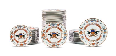 Lot 515 - A SET OF FRENCH PORCELAIN PLATES, 'AU VASE ETRUSQUE', PARIS, FIRST HALF 20TH CENTURY