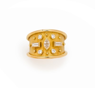 Lot 705 - MCCABE MCCARTY: GOLD AND DIAMOND RING, 1976