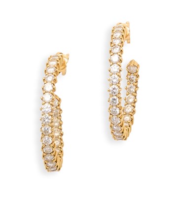 Lot 813 - PAIR OF DIAMOND EARRINGS