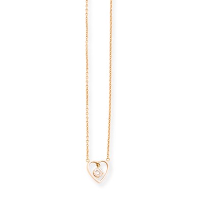 Lot 588 - DIAMOND PENDANT